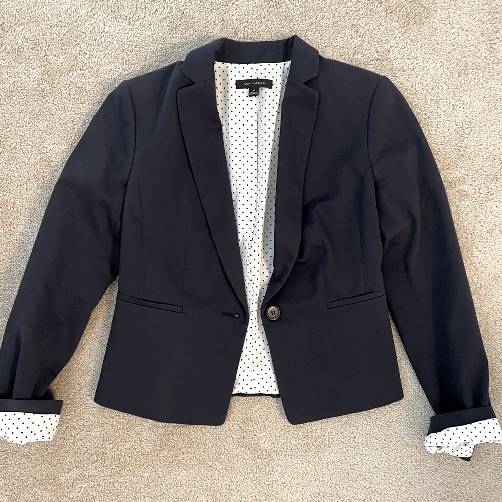 Ann Taylor blazer size 0